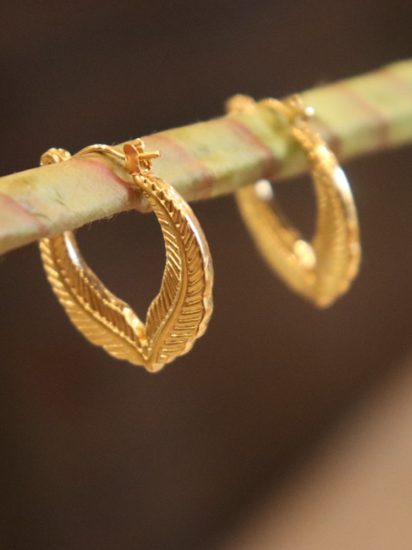 Golden Feather Design Metal Hoop Earrings - Image 2