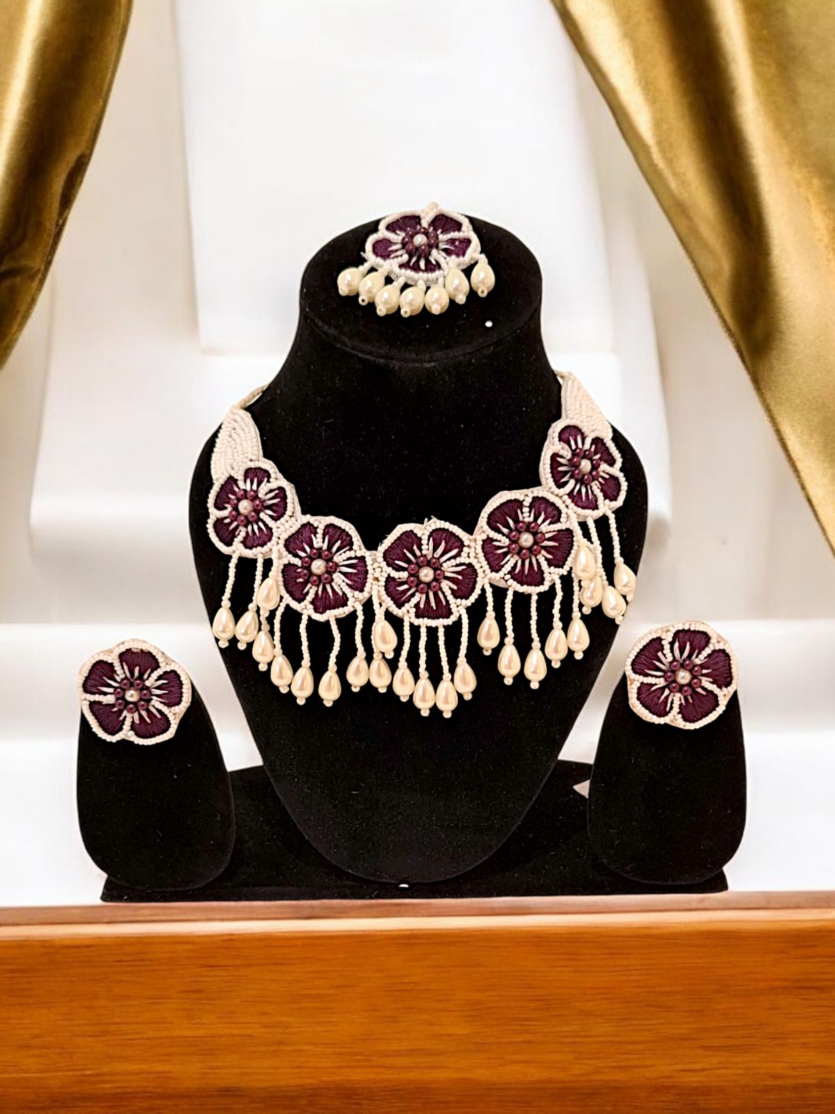 Beautiful Floral Embroidered Neckpiece Set with Pearls - Image 5