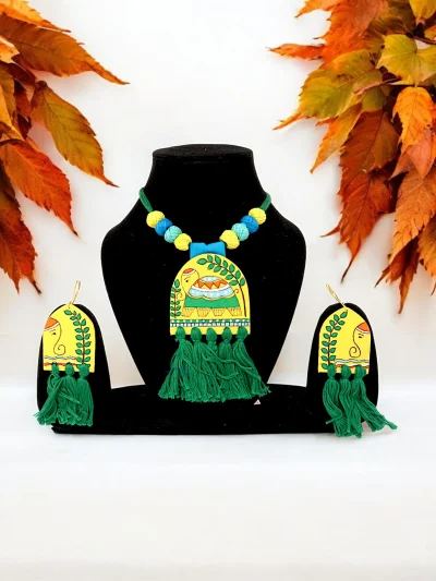 Handmade Beautiful Turtle Printed Neckpiece Set